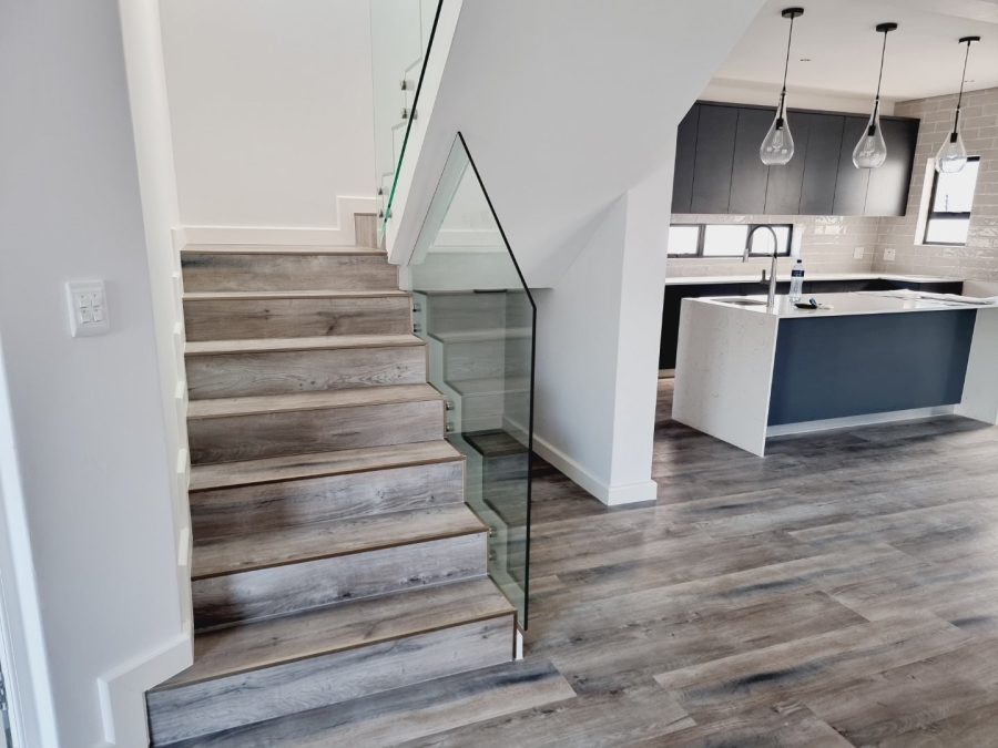 4 Bedroom Property for Sale in Sandown Western Cape